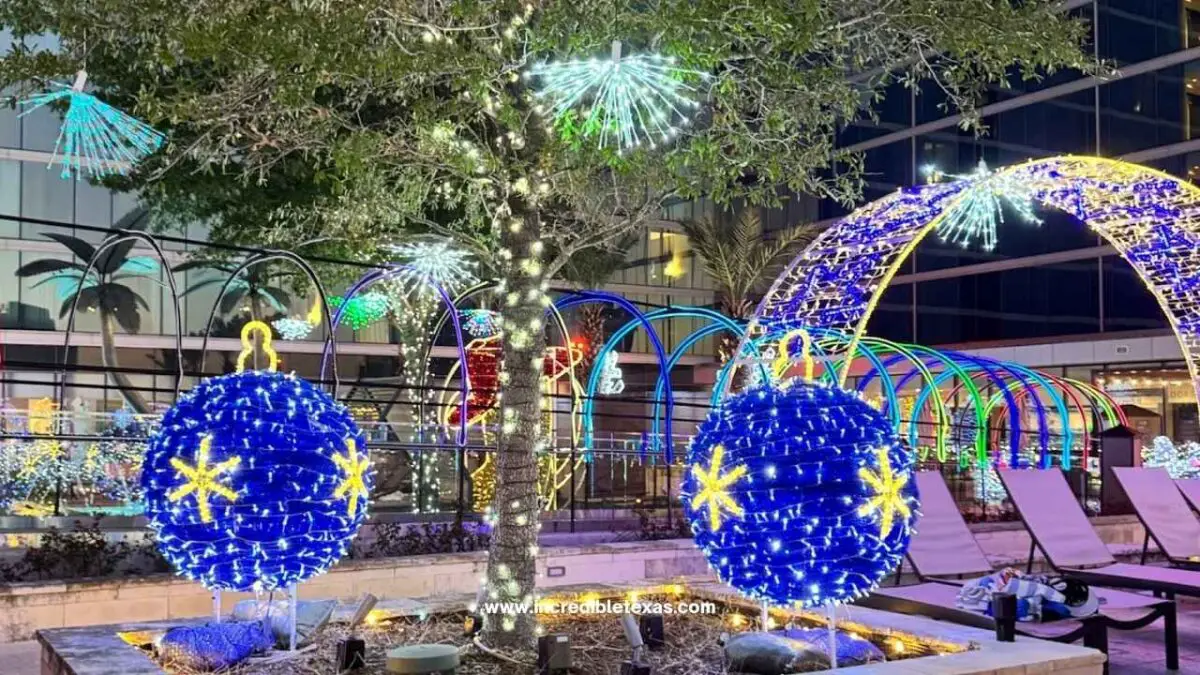 Texas Winter Lights at Marriott Marquis - Best Christmas Lights in Houston TX