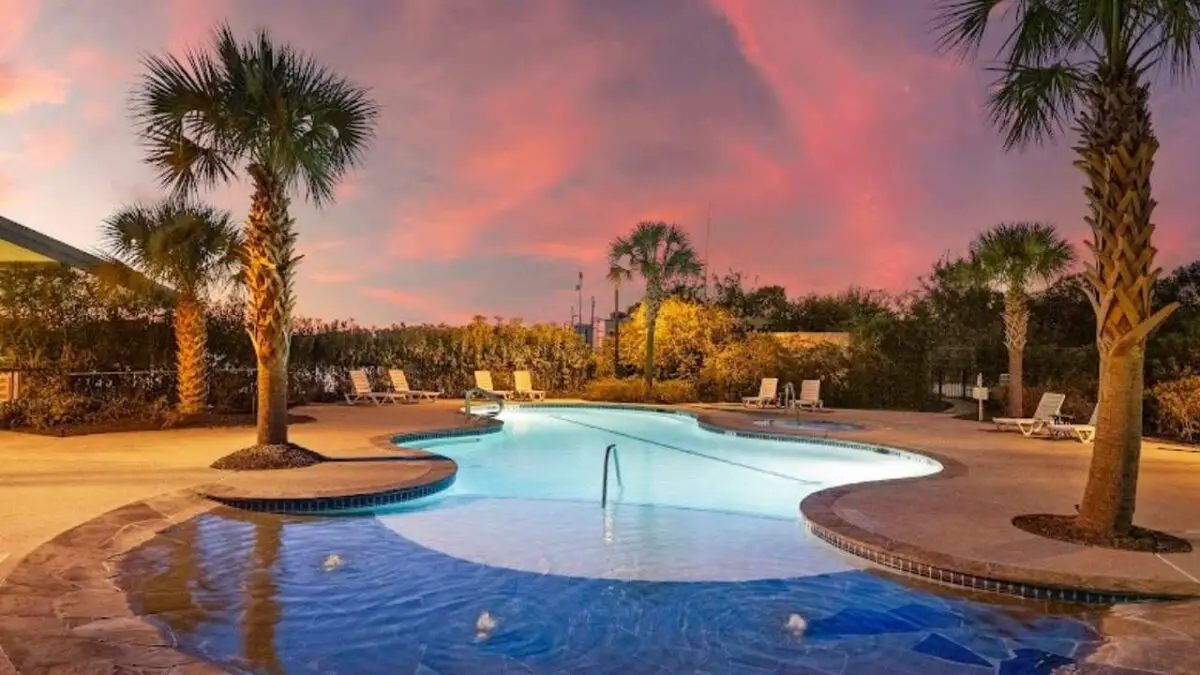 Fallbrook RV Resort by QRV